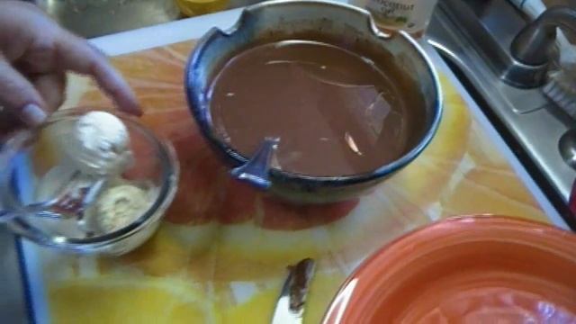 Homemade Magic Shell Ice Cream Topping! Noreen's Kitchen Quickie смотреть онлайн