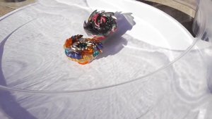 #Бейблэйд ФАФНИР Ф4 (Fafnir F4) - БИТВЫ BEYBLADE Geist Fafnir B-122 Бейблейд 3 сезон