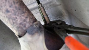 OCTAVIA 1.6 MPi Výměna Lambda sondy za katalyzátorem Replacing the Lambda sensor catalytic converte