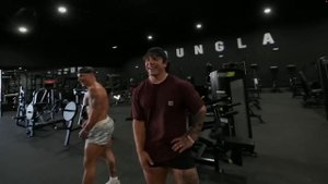 Tren Twins still are fat (sad, no girls😿)