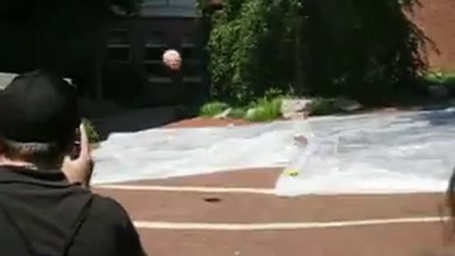 5 pound ball of Silly Putty off of the Library Stacks 2008-06-24 смотреть онлайн