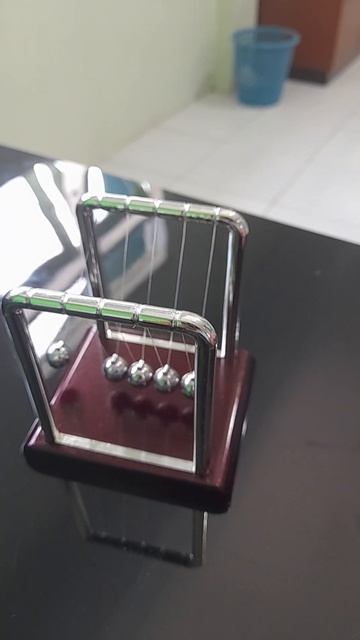 Ayunan Newton смотреть онлайн