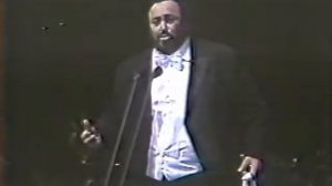 Luciano Pavarotti - Una furtiva lagrima (Monterrey, 1990)