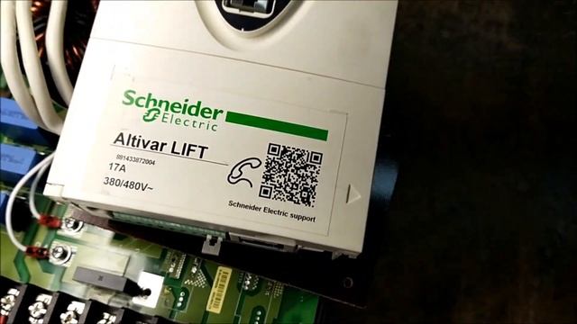 Ошибка scf 1 в частотнике Schneider смотреть онлайн