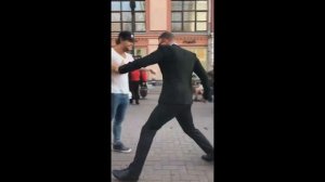 ЭДВАРД БИЛ УДАРИЛ КАЧКА ИЗ BODY MANIA  EDWARD BIL ПОЛУЧИЛ С ПЫРА В ПРИСАЧУЛЮ