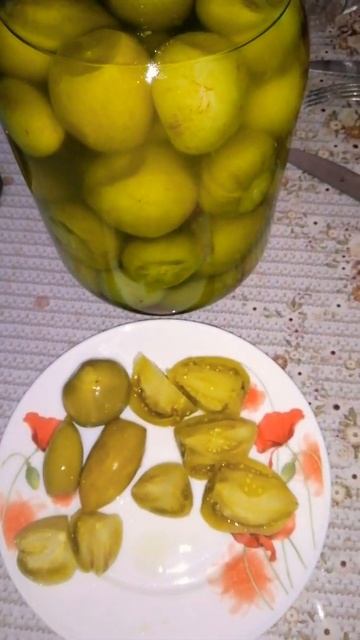 Зелёные помидоры с аспирином, дегустация.冬天的綠色西紅柿