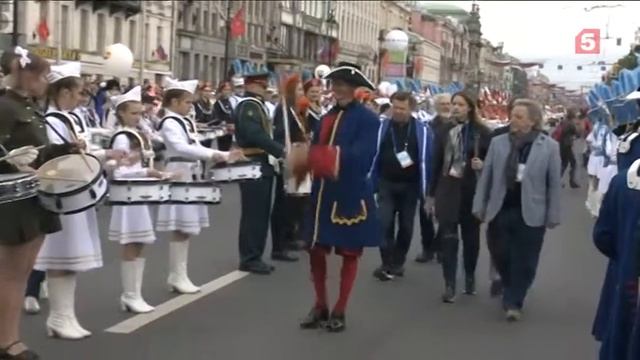 5-й канал. Барабанщики побили рекорд "Книги рекордов Гиннесса".