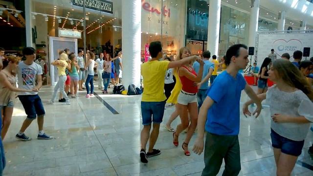 Ocean Plaza Salsa Bachata Kizomba Open Air 20140802 смотреть онлайн