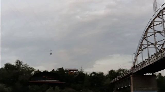 МОНАХ ОТШЕЛЬНИК и Юля в Центре ДНЕПРА смотреть онлайн