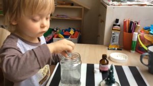 КАК СДЕЛАТЬ ЕЛОЧКУ В БАНКЕ С БЛЕСТКАМИ