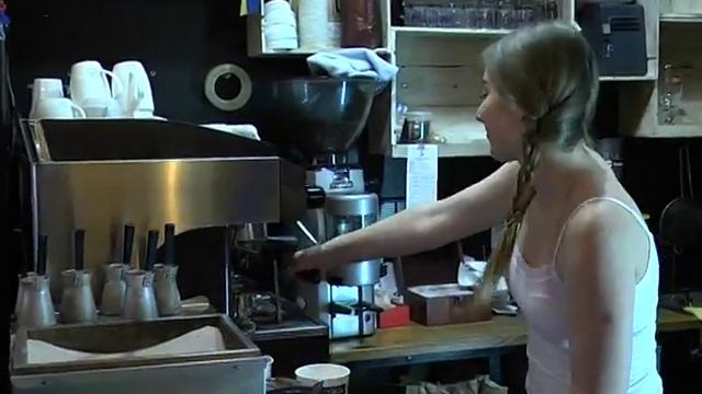 Каву в свою чашку - Дніпро долучився до проекту "Eco friendly coffee" смотреть онлайн