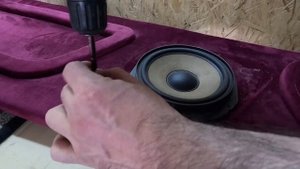 Замена штатных динамиков в ГАЗ 2410 на DL Audio BARRACUDA 165