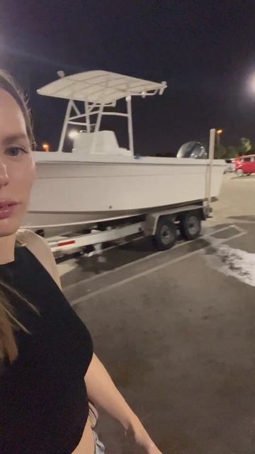 Фудтраки в США. А сколько ты готов потратить на картошку фри? #shorts смотреть онлайн