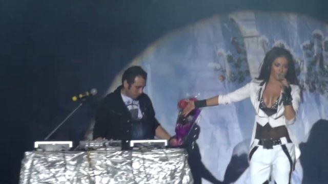 Нюша на гастролях смотреть онлайн