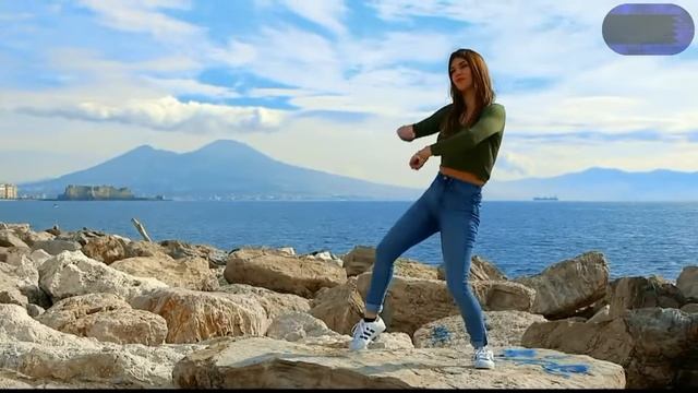 Snap! - Rhythm is a Dancer смотреть онлайн