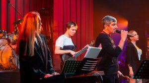 Smooth - латиноамериакнский хит от группы КвинтА