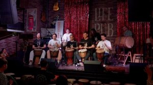 Маконо Дья. Группа джембе четверг