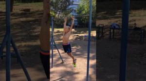 Детский воркаут, как 40 раз подтянуться в 9 лет