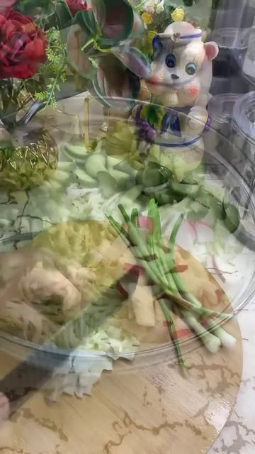 «Fresh cabbage and cucumber salad».    «Салат из свежей капусты и огурцов».