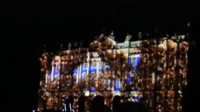 Световое шоу на Дворцовой. Круто смотреть онлайн