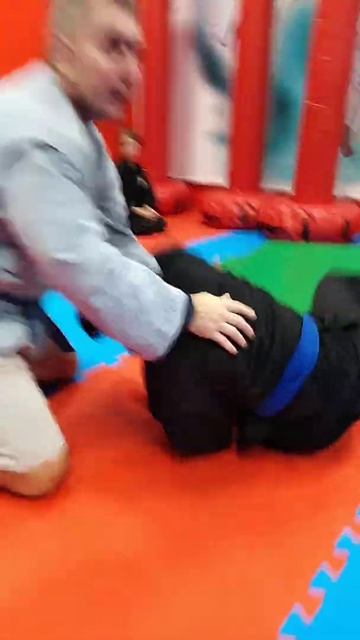 Переворот на спину и удержание Милованов Григорий Новосибирск +7 9133843817 смотреть онлайн