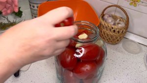 КВАШЕНЫЕ ПОМИДОРЫ, КАК БОЧКОВЫЕ! Вкусный и быстрый рецепт