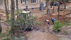 ЮМЗ - 6КЛ ЭО-2621 копает теплотрассу / Old russian excavator YUMZ-6KL EO-2621 digs a heating main