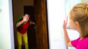 Марго не Хочет быть Няней для Мамы