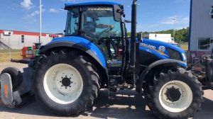 Köp New Holland T5.95 inkl lastare m skopa, spridare & vikplog på klaravik.se