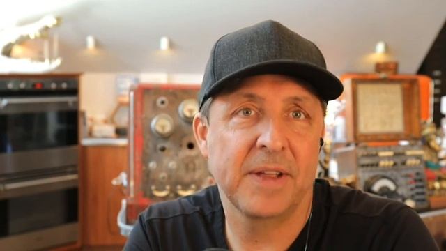 Taking Alcohol in a Natural Direction – Bill Moses with Dave Asprey – #843 смотреть онлайн