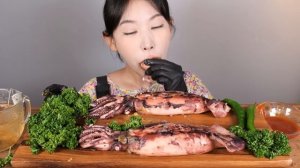 나야🦑 내장가득 오동통 살 오른 오징어 통찜 먹방 steamed squid [eating show] mukbang korean food