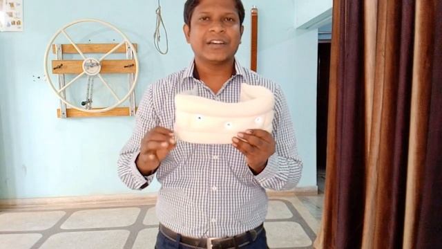 How to Use Neck Collar (Hindi)/Cervical Collar