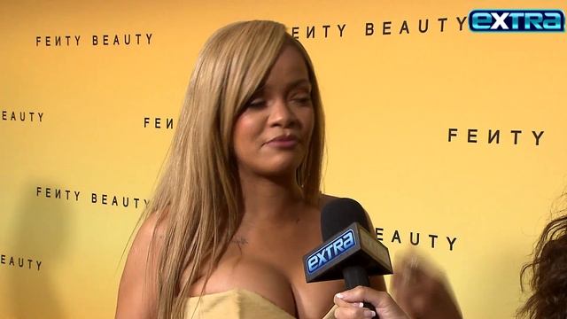 Rihanna Teases SIMPLE Met Gala Look & AMAZING New Music (Exclusive) смотреть онлайн