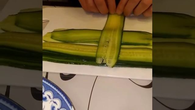 Нарезка огурцов и черри помидоров. Красивая овощная нарезка  от Алика