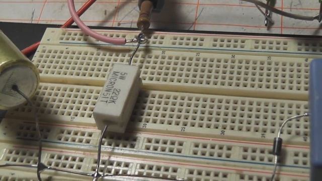 Flyback Oscillator with 2N3442 transistor смотреть онлайн