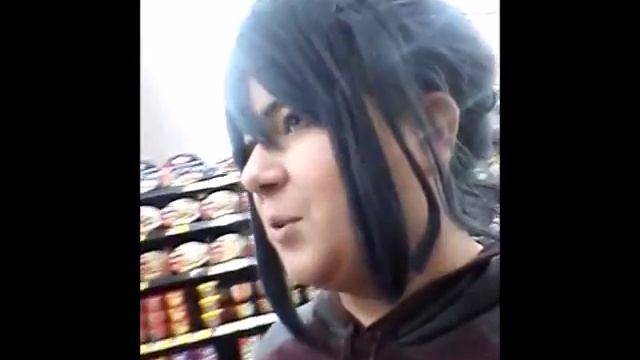 Nezumi & Chiyuki (Onna) go to Walmart!