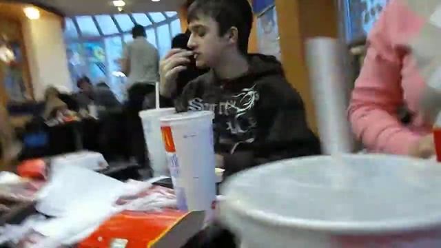 МАКДОНАЛЬДС/УКРАИНА/ДОНЕЦК смотреть онлайн