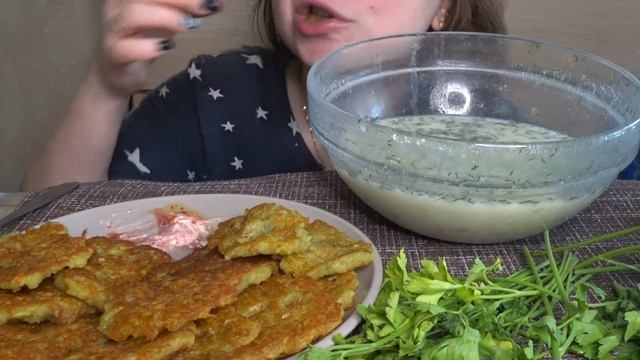 МУКБАНГ окрошка с терунками/ терунки с соусом мукбанг