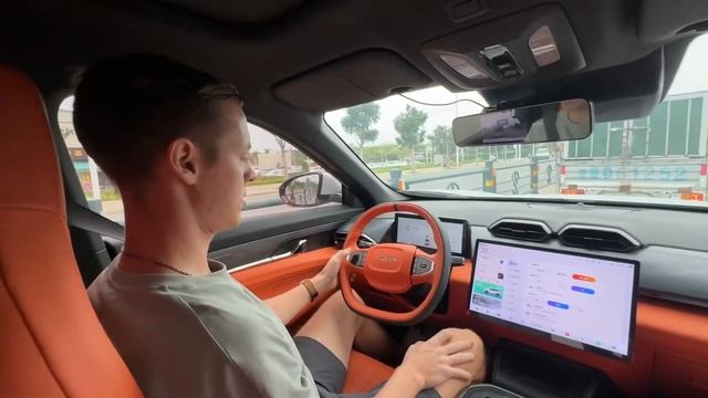 Доступный гибрид Dongfeng Aeolus L7 | FengShen 4DHT смотреть онлайн