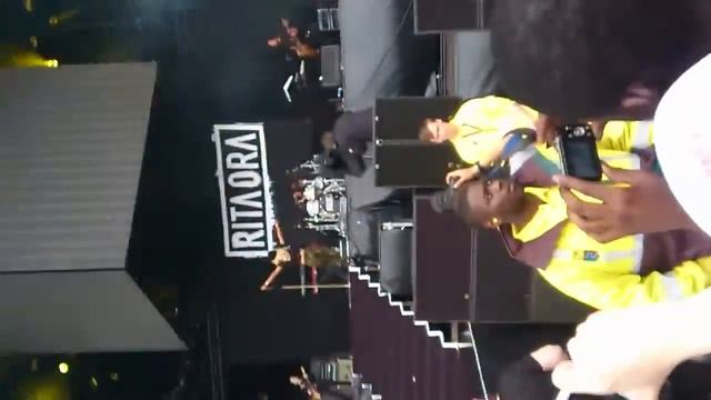 Rita ora-hot right now live смотреть онлайн