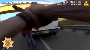 Нападение на офицера полиции. Перестрелка с полицейским.