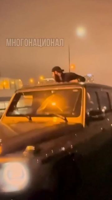 По кайфу такая обстановочка   Ваххабиты устроили стрельбу в Москва-сити. Номера видны