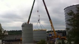 Cranes lifting 50 ton tank part I