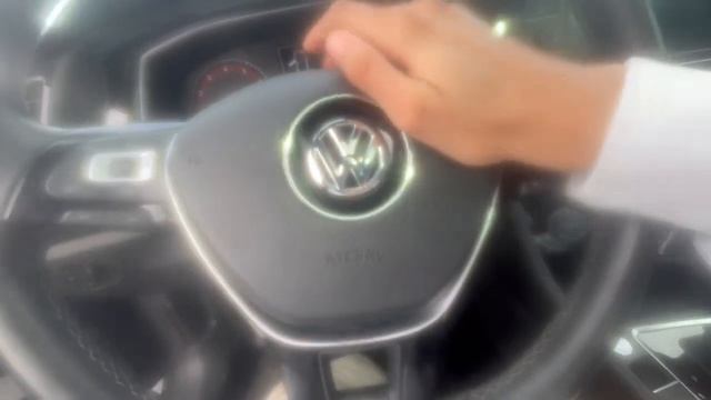 2020 Volkswagen Jetta R-Line Horn смотреть онлайн