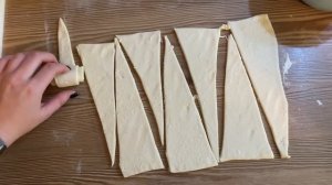 БЫСТРЫЙ РЕЦЕПТ СЛОЕК С БАНАНОМ И ШОКОЛАДОМ🥐