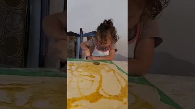 Мика готовит слоенный хинкал.😋 смотреть онлайн