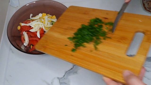 Тауық етінен жылдам дайын болатын салат.Қазақша рецепт.Казакша рецепт. смотреть онлайн