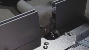 Фрезерный стол из фрезерной машинки и плиты