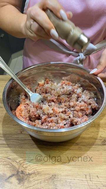 Самые шикарные чебуреки именно по этому рецепту. Идеальное тесто для чебуреков. Очень вкусный рецеп