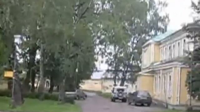 Прогулочная аллея в усадьбе "Горки Ленинские", Ленинский район (04.08.07)